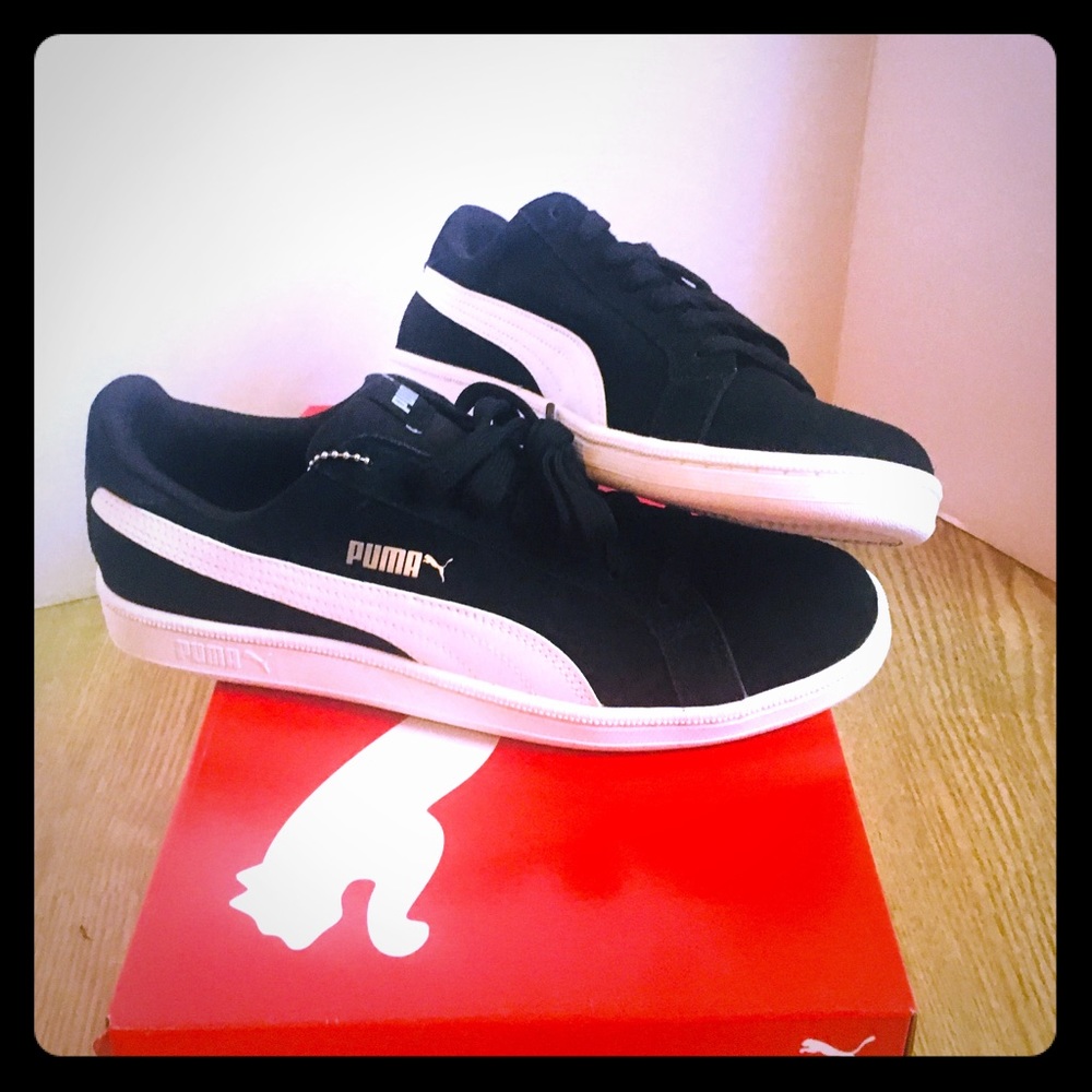 Puma tennis shoes - Picture 1 of 8